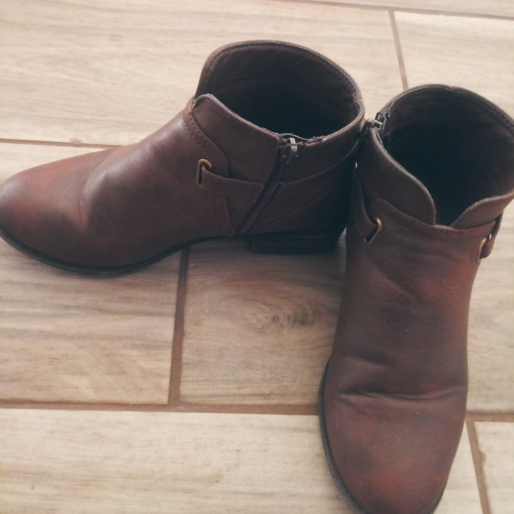White Mountain Booties